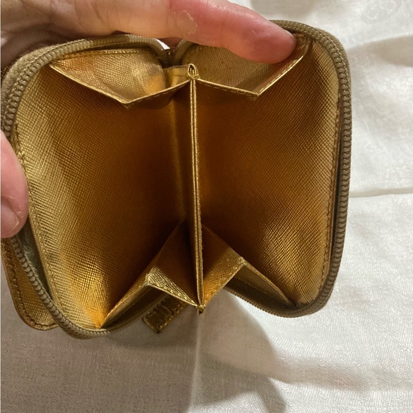 PRADA COIN WALLET Gold Metallic 4 x 4 - Picture 7 of 8